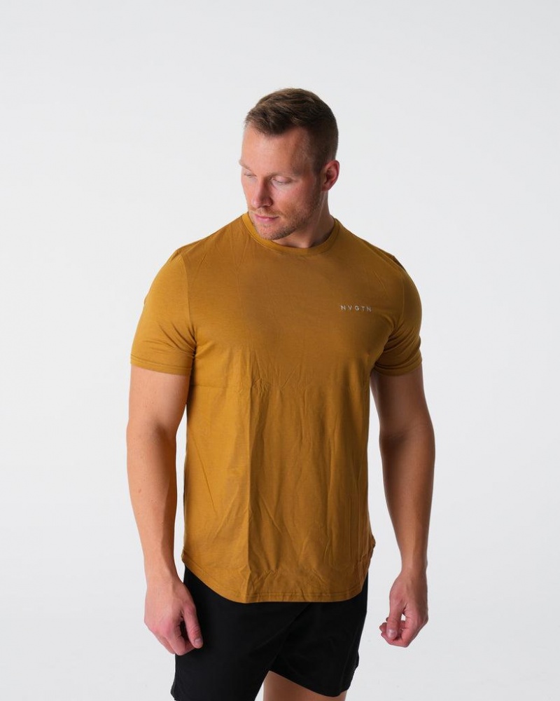 NVGTN Pulse Fitted Tee Miesten T Paidat Ruskea | FI665GS