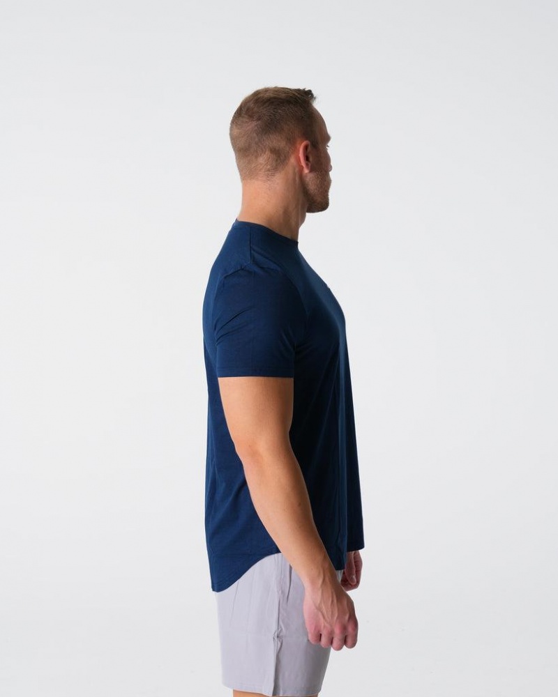 NVGTN Pulse Fitted Tee Miesten T Paidat Laivastonsininen | FI691GS