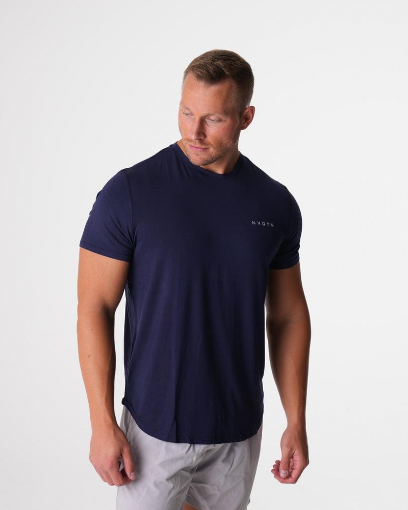 NVGTN Tech Fitted Tee Miesten T Paidat Laivastonsininen | FI054WN